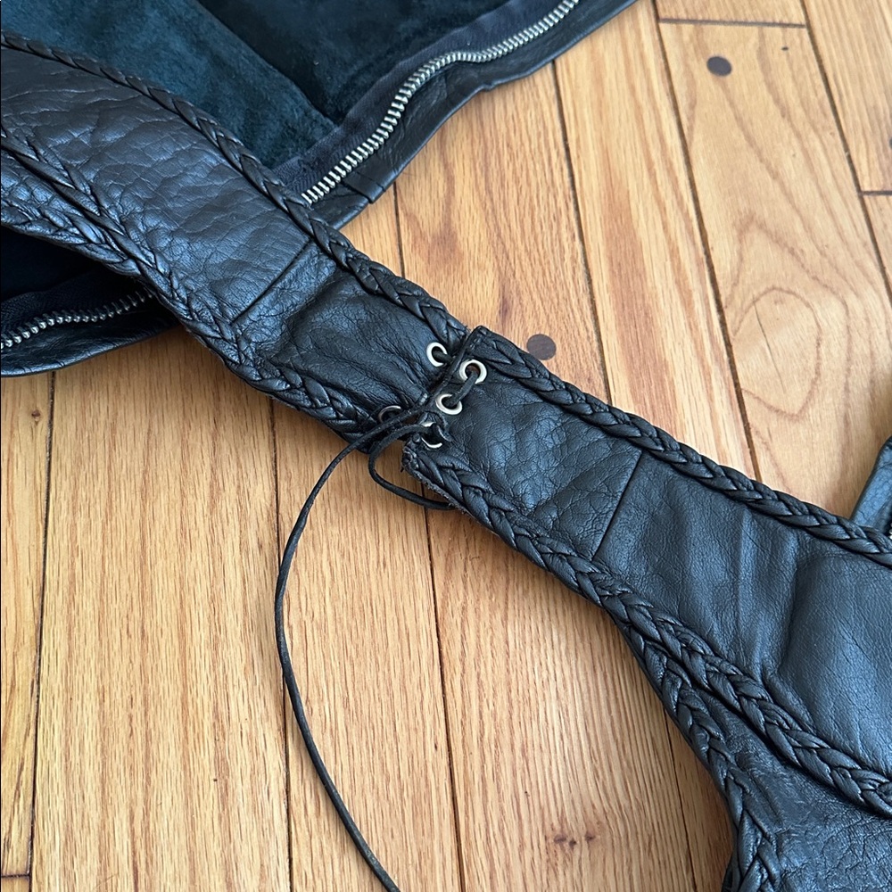 🏍️🔥 EUC Vintage Black Leather Adjustable Chaps motorcycle Bikercore Y2  🏍️🔥 - Picture 13 of 16